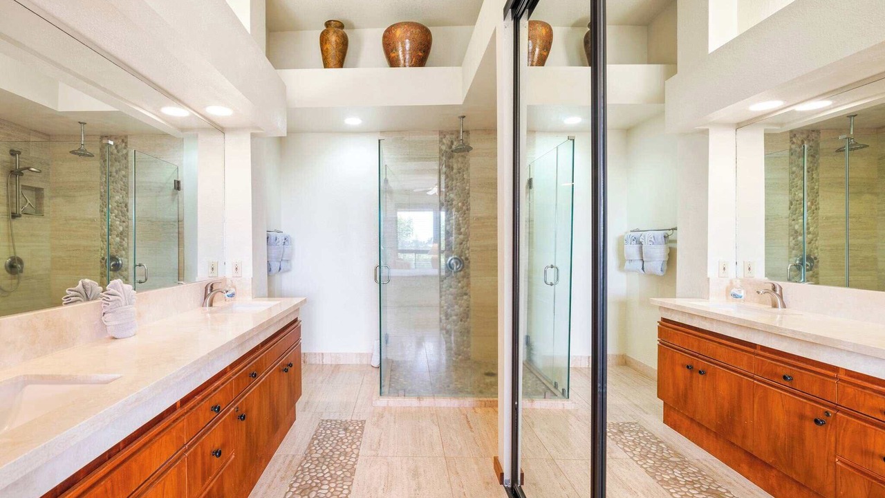 Photo of Bathroom in Waikoloa