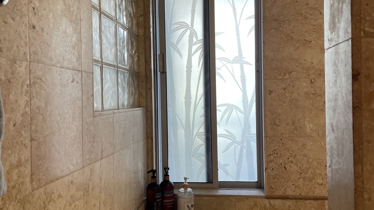Photo of Bathroom in Diamond Head - Kapahulu - St. Louis