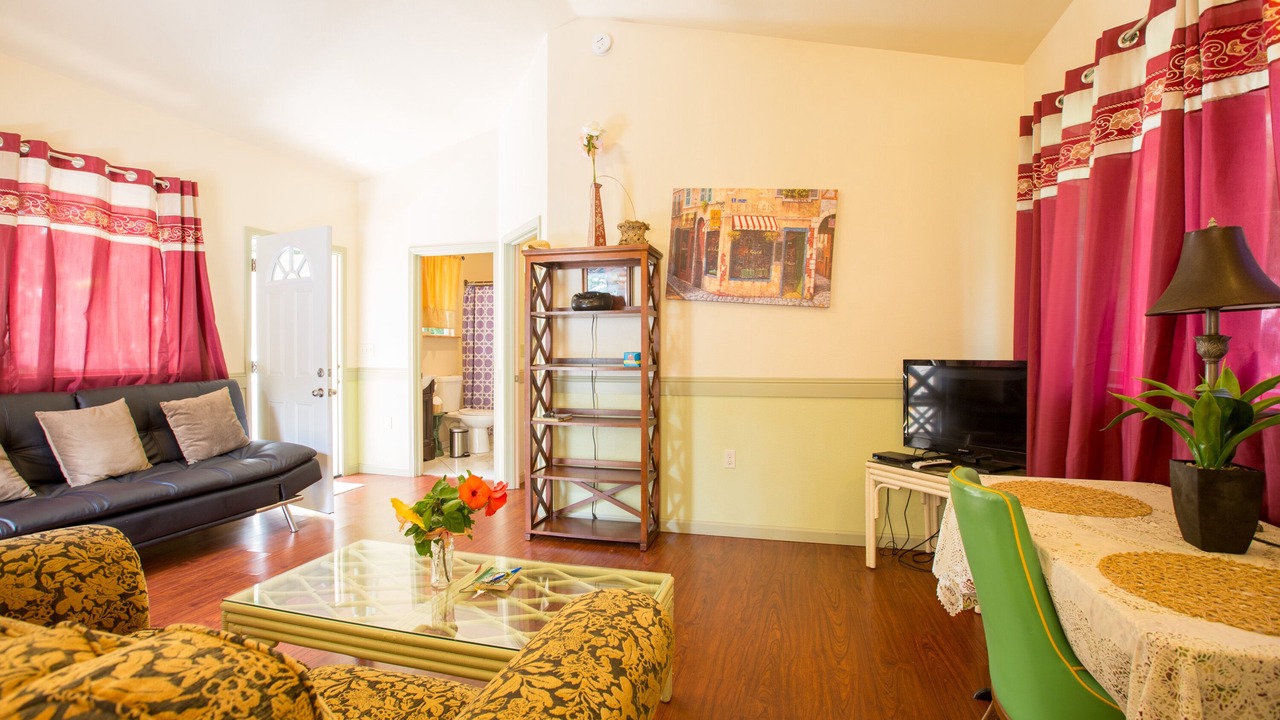 Photo of Livingroom in Kehena Beach Estates