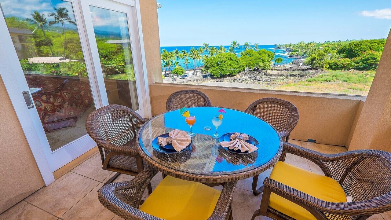 Photo of Outdoor in Kahaluu Bay