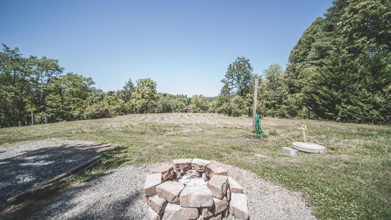 Photo of Livingroom in Pisgah Forest