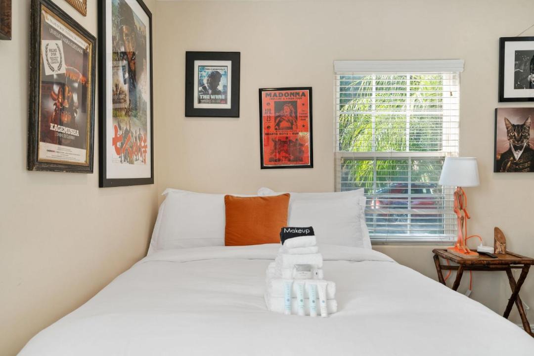 Photo of Others in Burbank