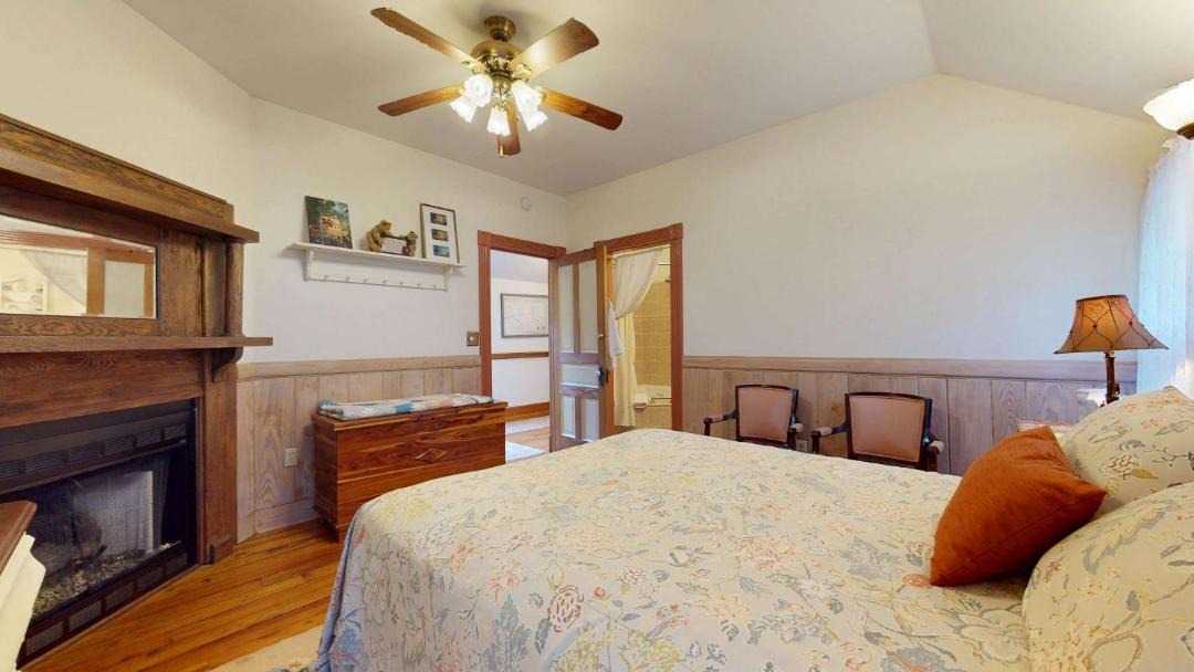 Photo of Bedroom in Weaverville