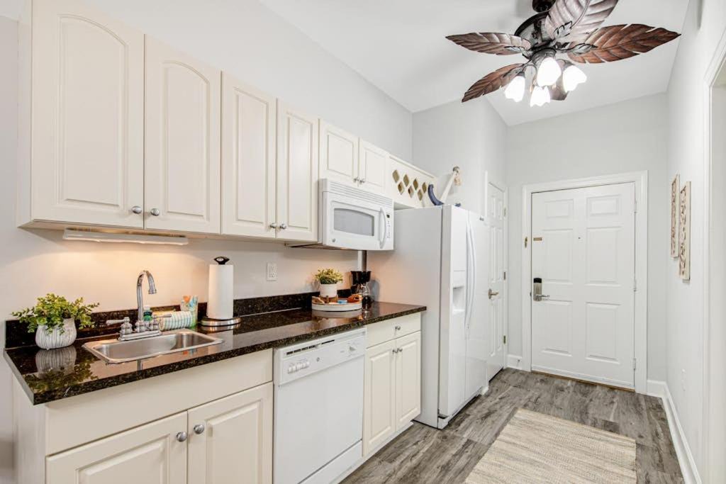Photo of Kitchen in Seacrest Beach