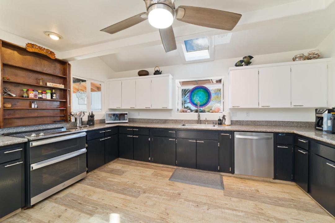 Photo of Kitchen in Waikoloa