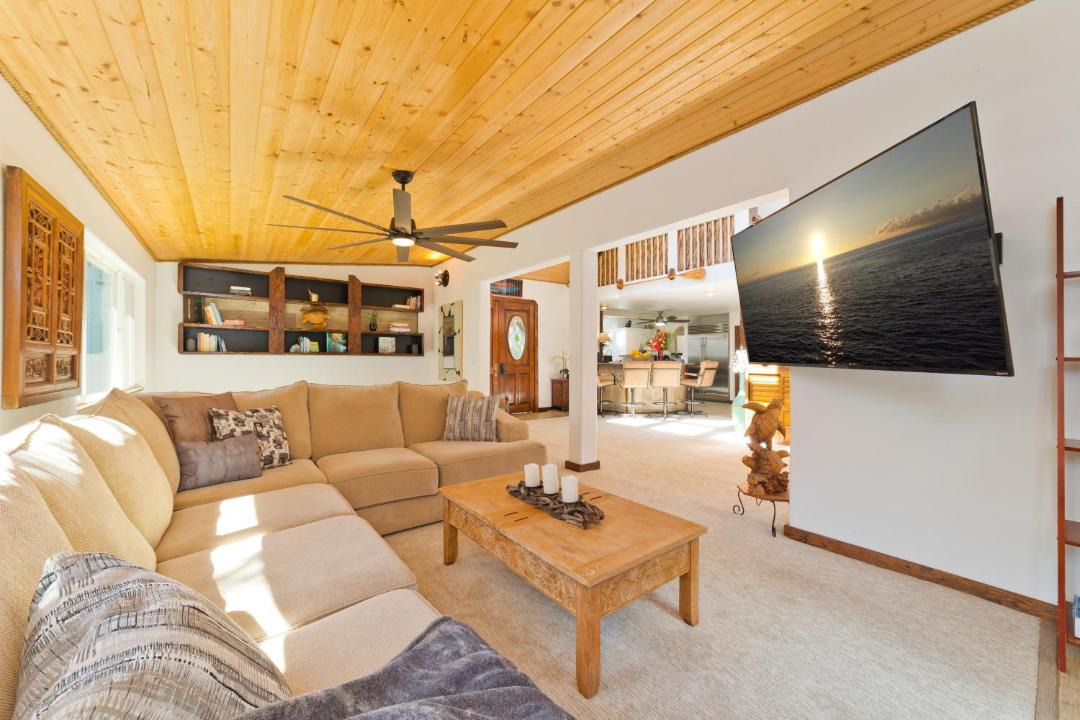 Photo of Livingroom in Waikoloa