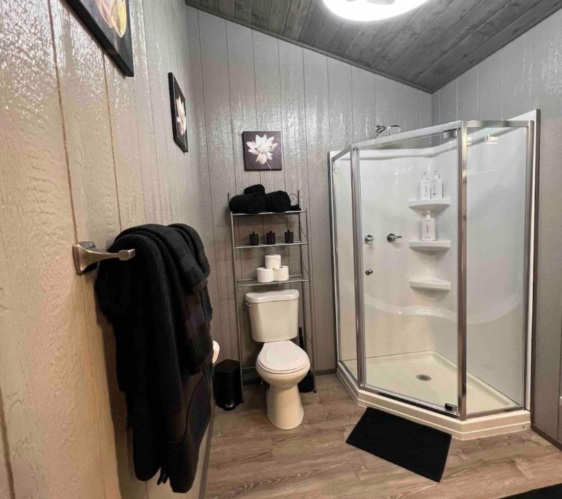 Photo of Bathroom in Leilani Estates