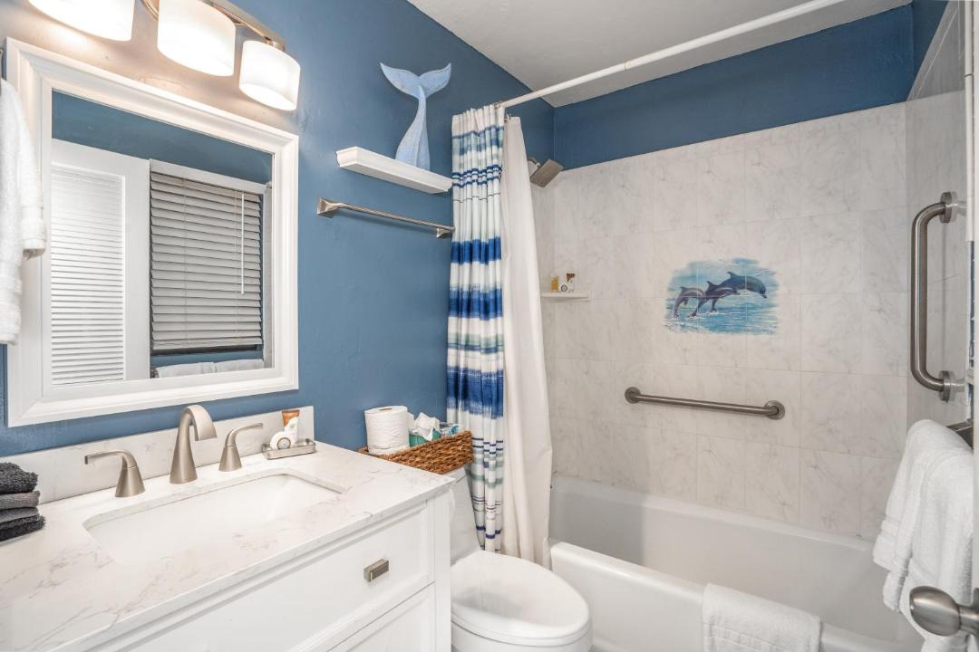 Photo of Bathroom in Maalaea