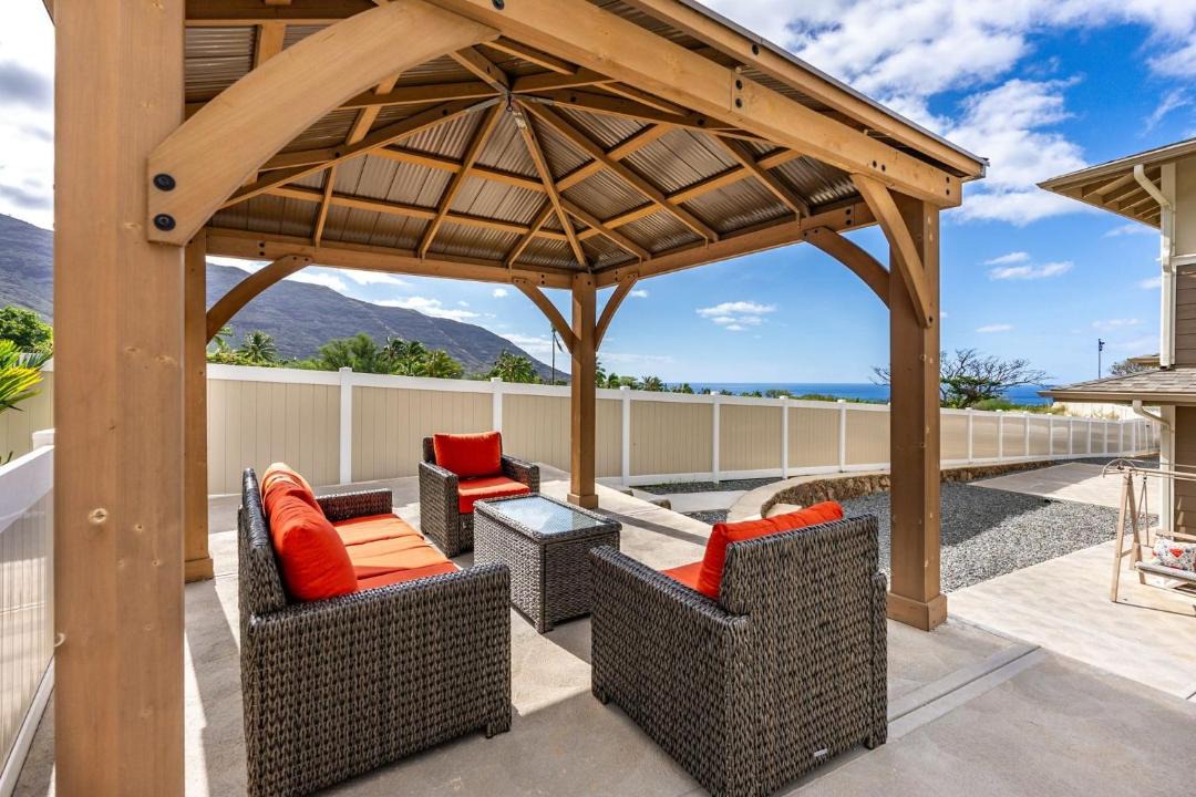 Photo of Patio Balcony in Makaha Valley