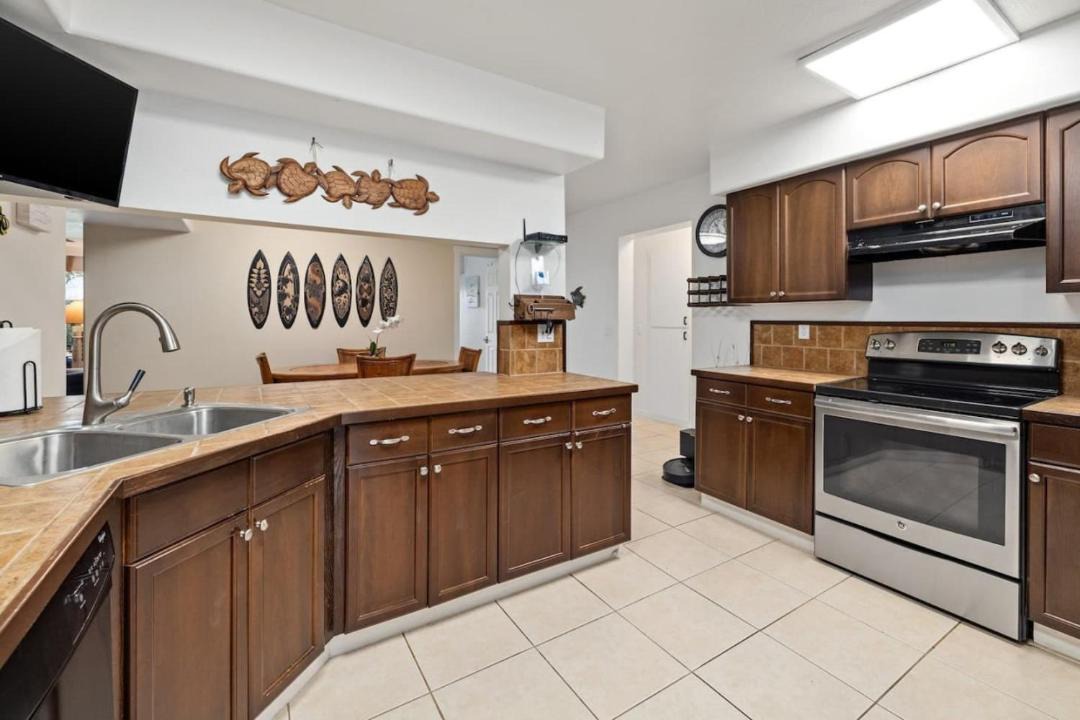 Photo of Kitchen in Waikoloa