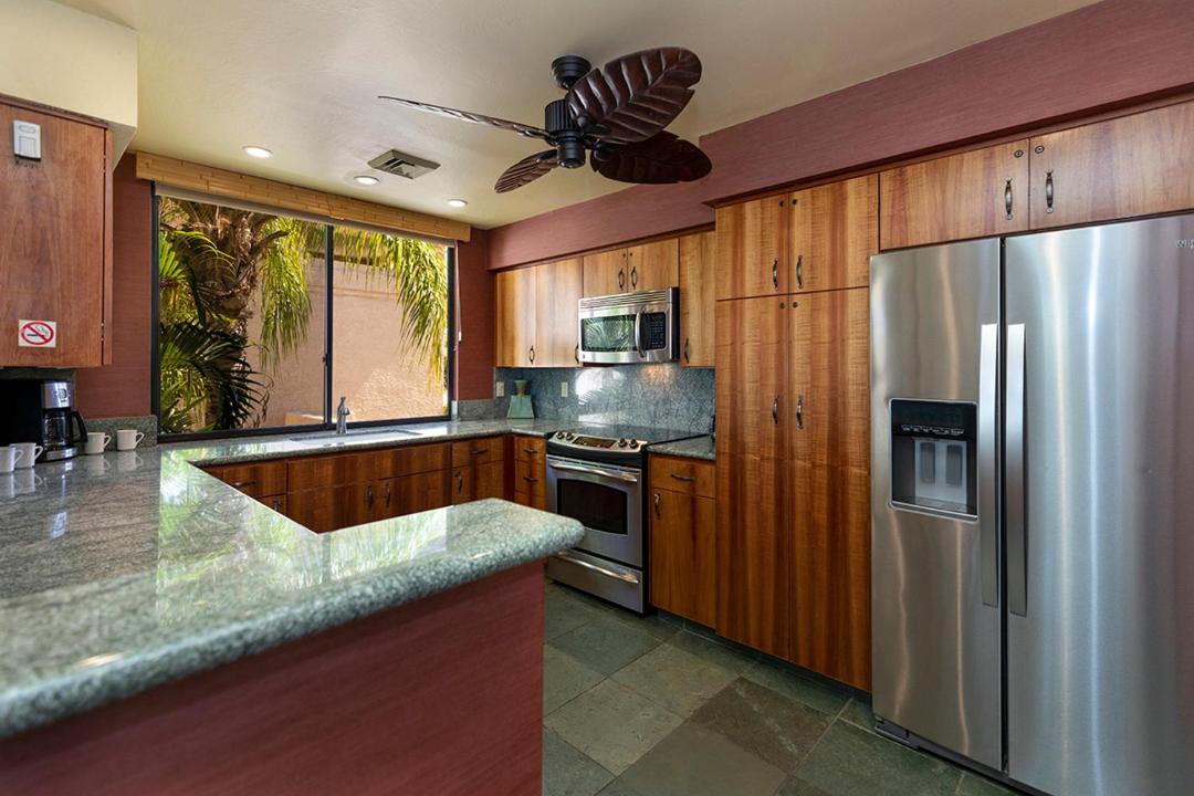 Photo of Kitchen in Waikoloa
