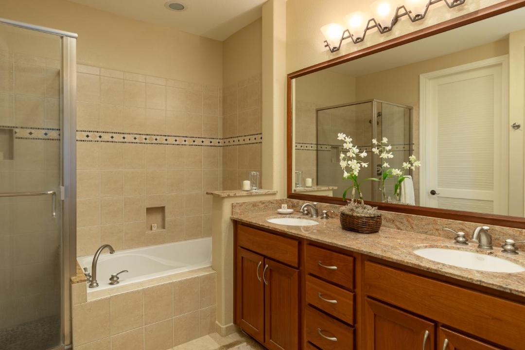 Photo of Bathroom in Waikoloa