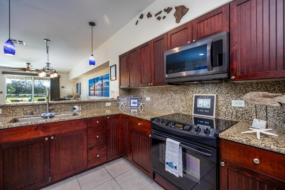 Photo of Kitchen in Waikoloa