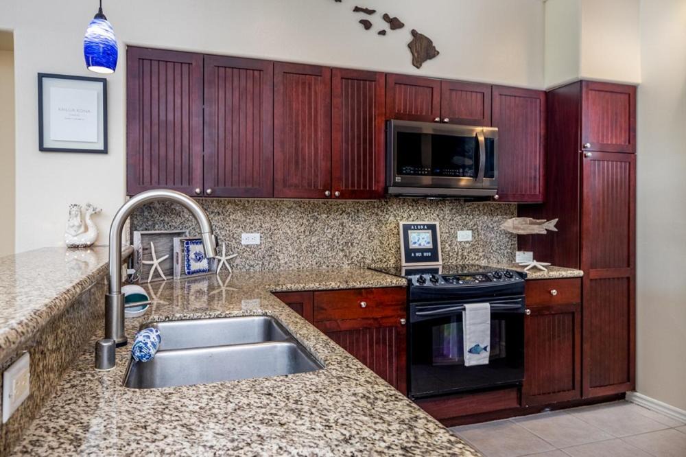 Photo of Kitchen in Waikoloa