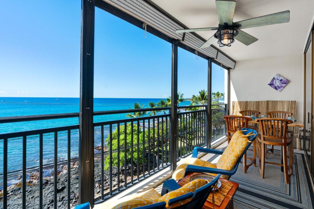Photo of Patio Balcony in Historic Kailua Village