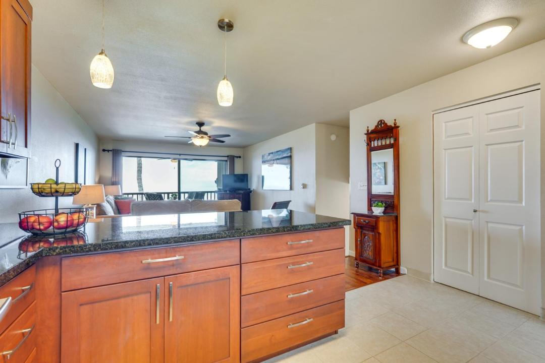 Photo of Kitchen in Kahaluu-Keauhou