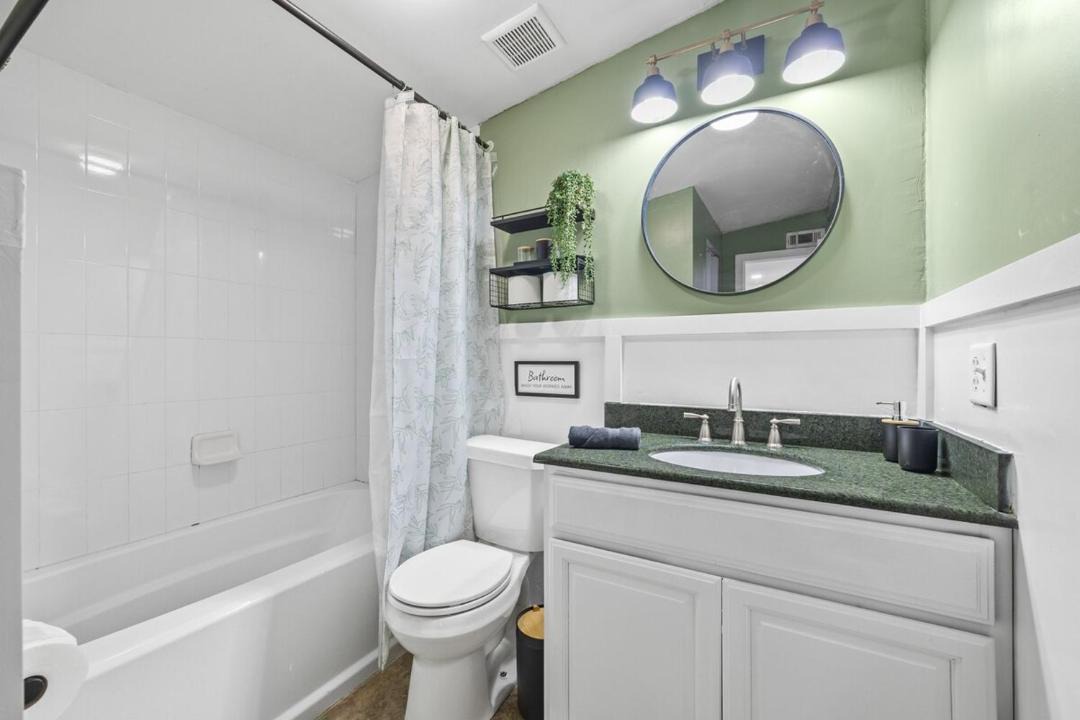 Photo of Bathroom in East Point