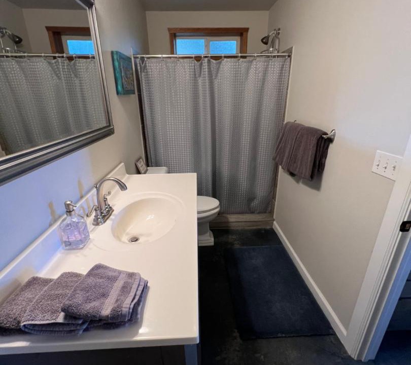 Photo of Bathroom in Honokaa