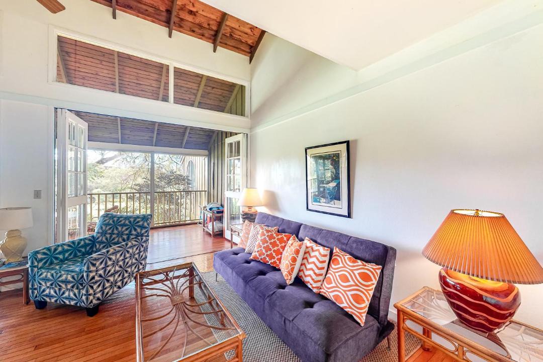 Photo of Livingroom in Maunaloa