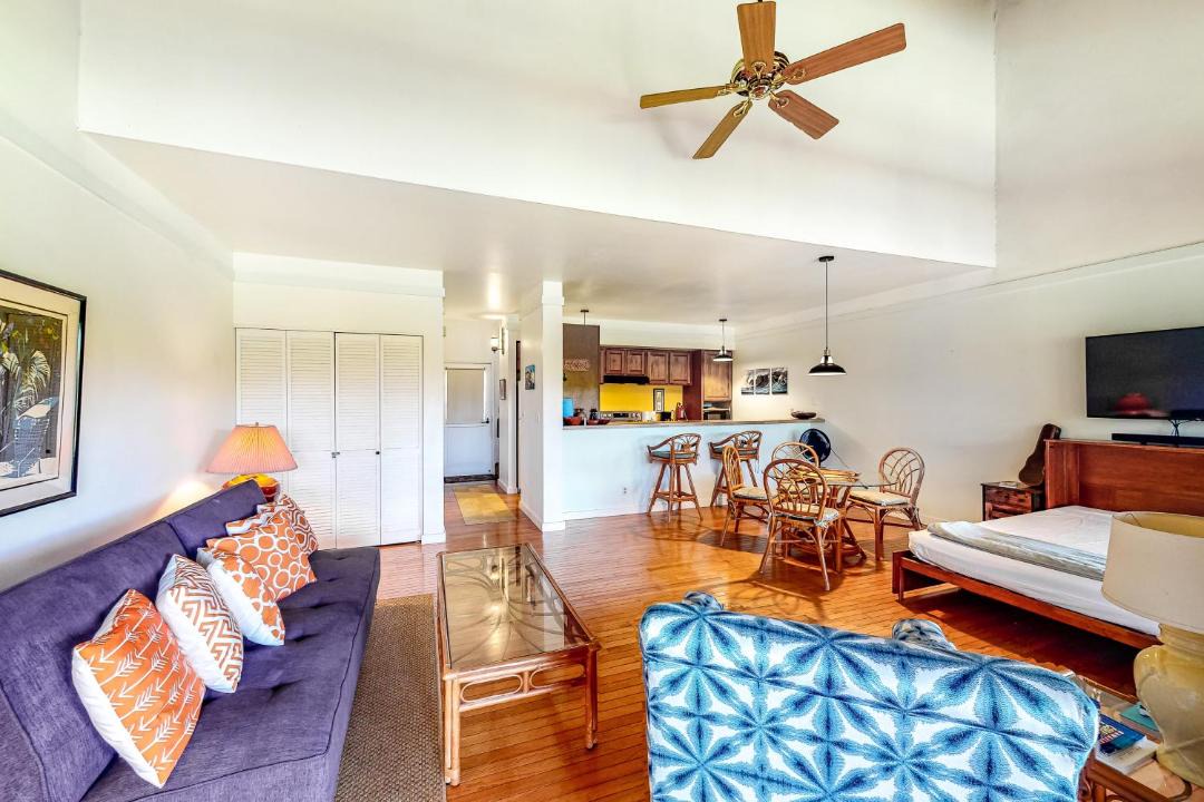 Photo of Livingroom in Maunaloa