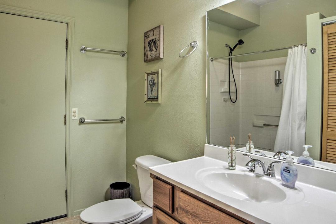 Photo of Bathroom in Ohia Estates