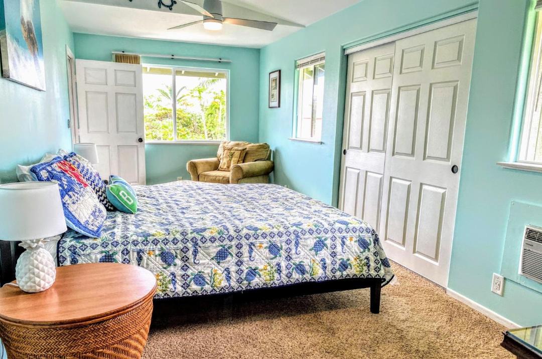 Photo of Bedroom in Kahaluu Bay