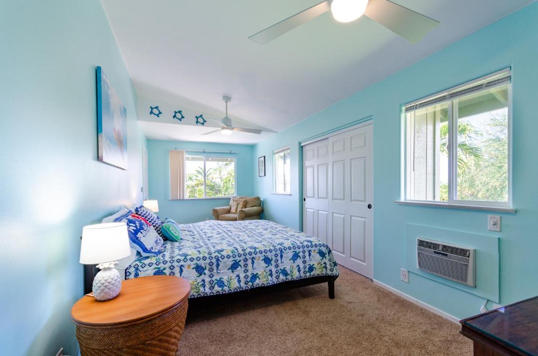 Photo of Bedroom in Kahaluu Bay