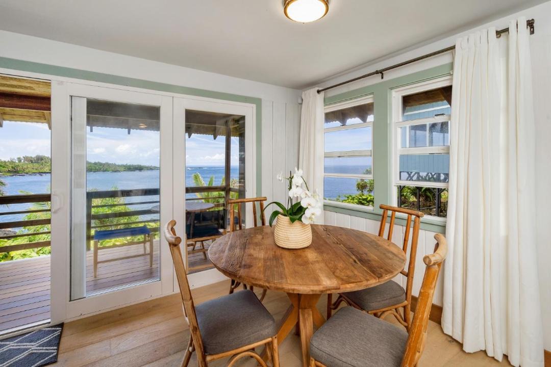 Photo of Livingroom in Hana