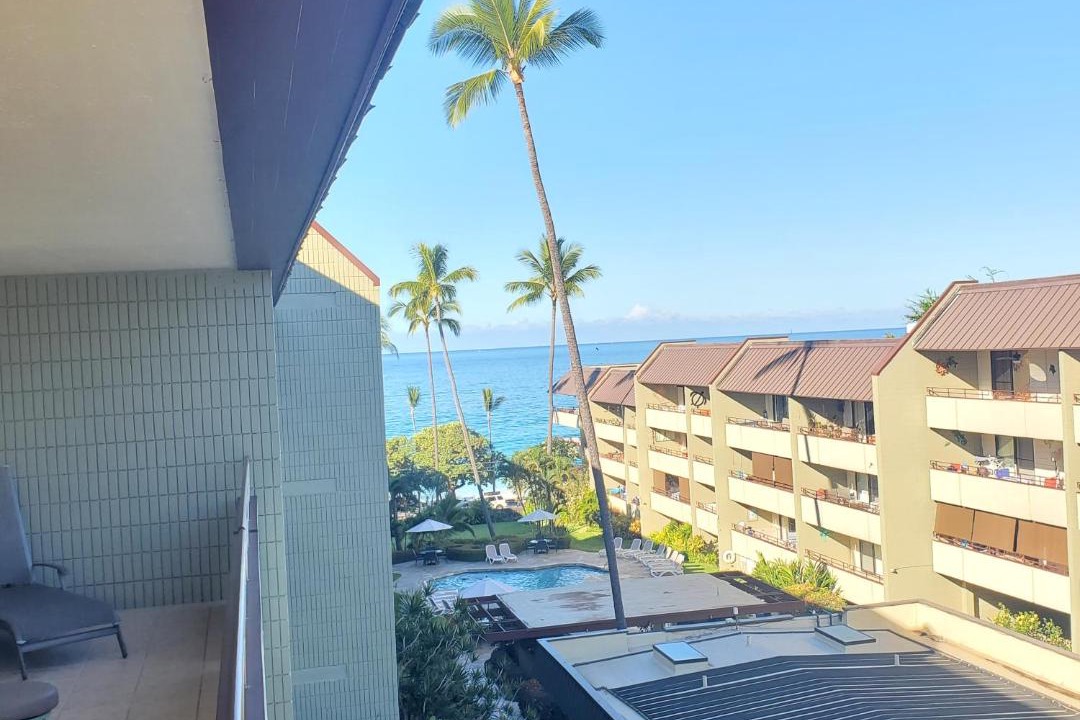 Photo of Patio Balcony in Kahaluu Bay