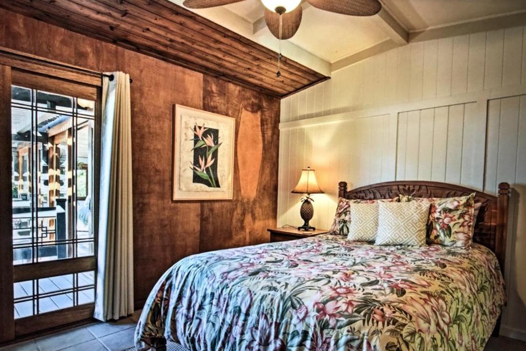 Photo of Bedroom in Kahaluu Bay