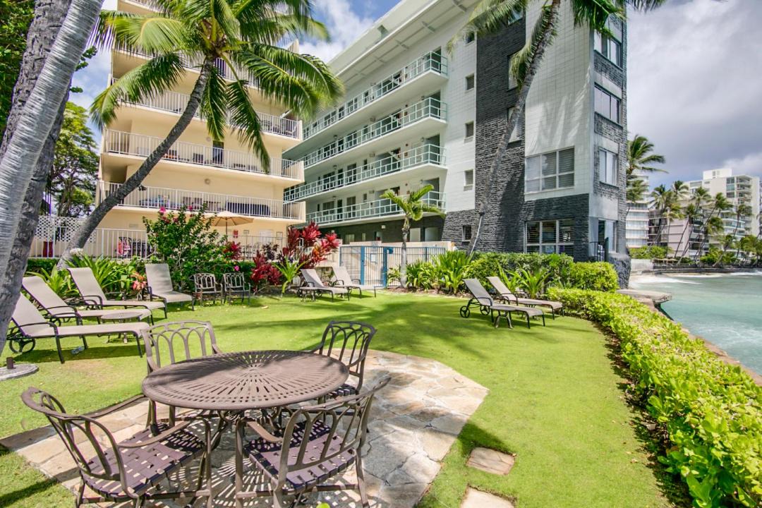 Photo of Patio Balcony in Diamond Head - Kapahulu - St. Louis