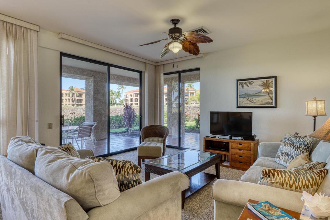 Photo of Livingroom in Waikoloa