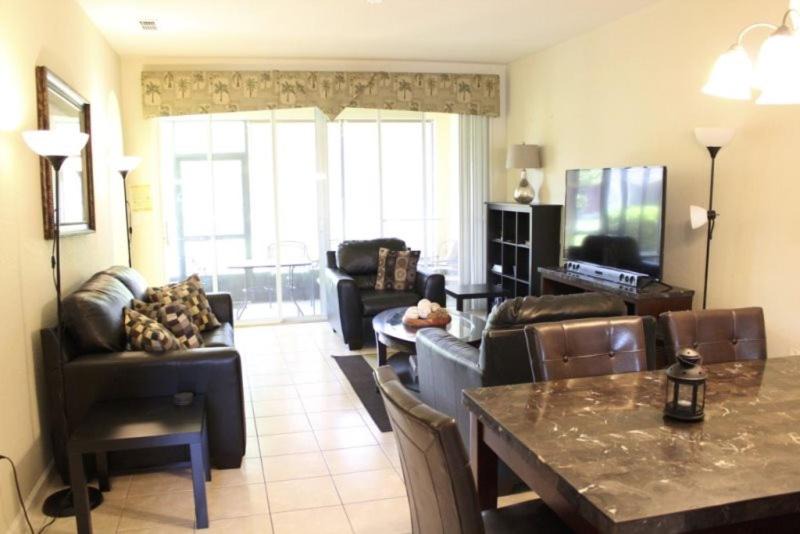 Photo of Livingroom in Trafalgar Village