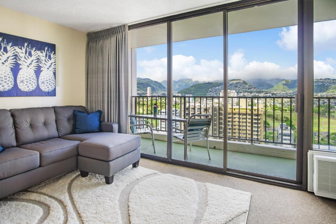 Photo of Livingroom in Waikiki
