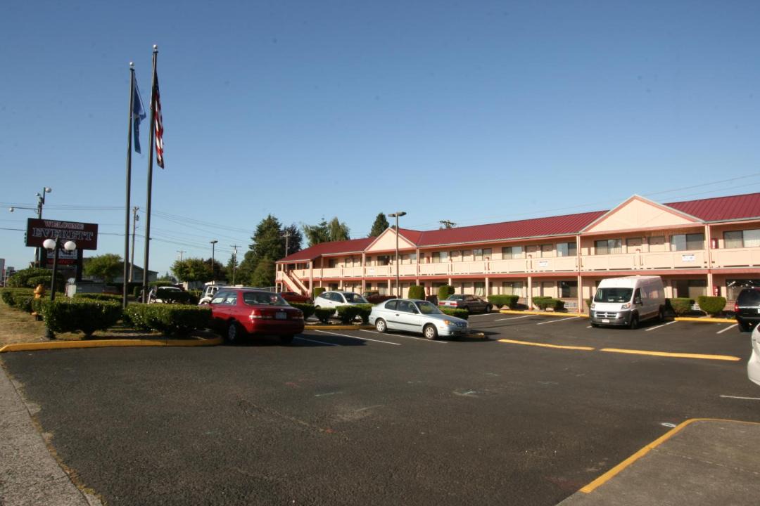 Photo of Others in Everett