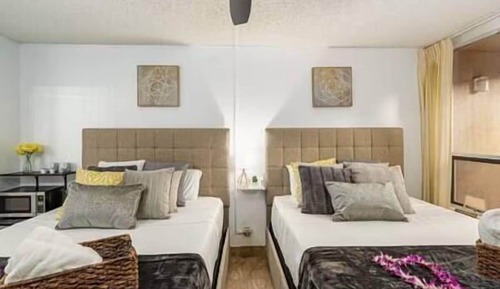 Comfort Room, 2 Bedrooms, Garden View