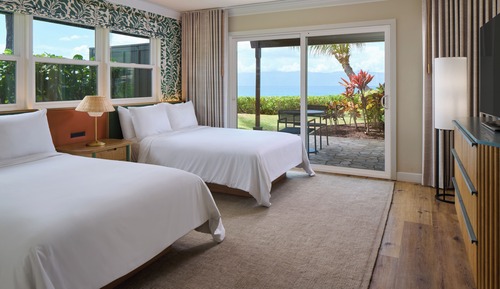 Bungalow Oceanfront Two Doubles with Lanai