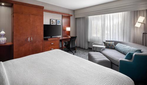 King Room with Sofa Bed