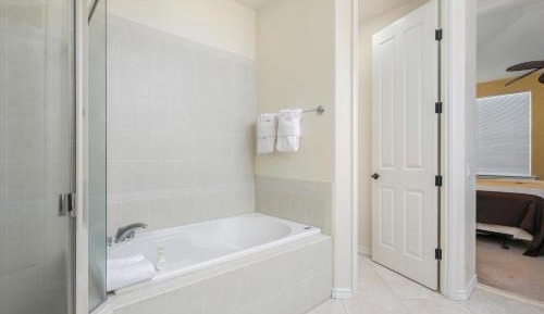 Three-Bedroom Golf View