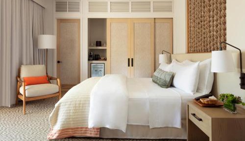 Mountain View Guestroom