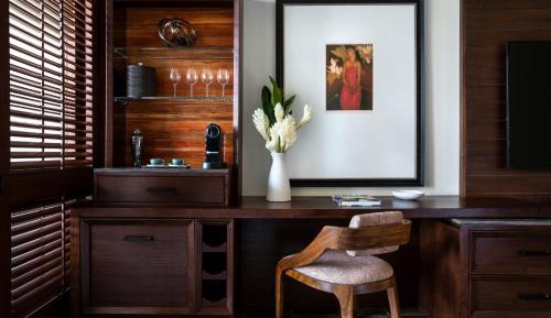 Poolside King Room