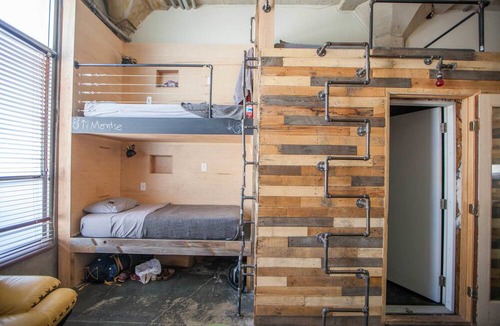 Hollywood Hostel | PodShare - Hostel