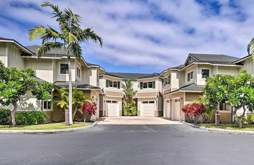 Kahaluu Bay Apartment | Lanai & Resort-style Perks! Kona Townhome