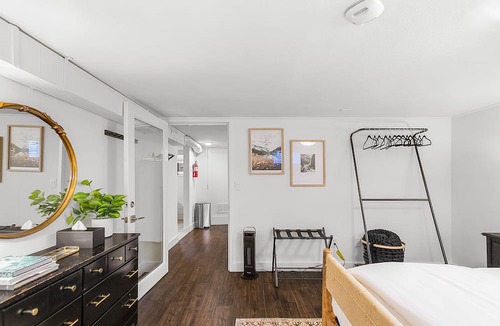 Ravenna Apartment | Lilac in Law