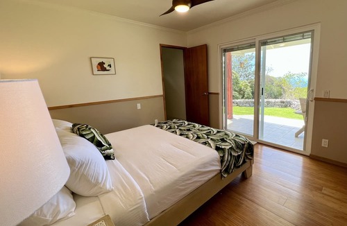 Kailua-Kona Bed & Breakfast | Mango Sunset Bed and Breakfast
