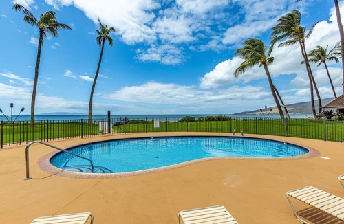 Kihei Condo | Maalaea Surf #g-2 1 Bedroom Condo by RedAwning
