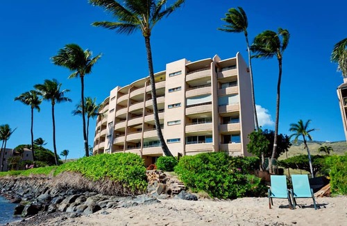 Maalaea Condo | Hawaii Life Rentals Presents Island Sands 110