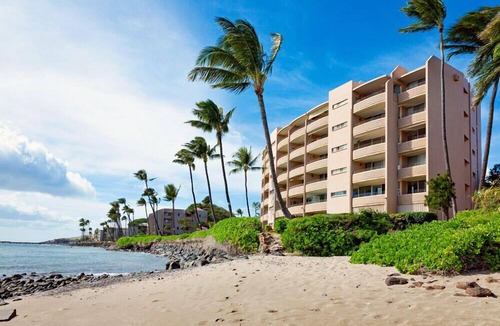 Maalaea Condo | Hawaii Life Rentals Presents Island Sands 110