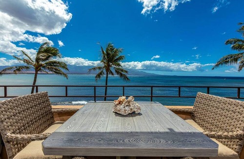 Maalaea Hotel | Island Sands by Coldwell Banker Island Vacations