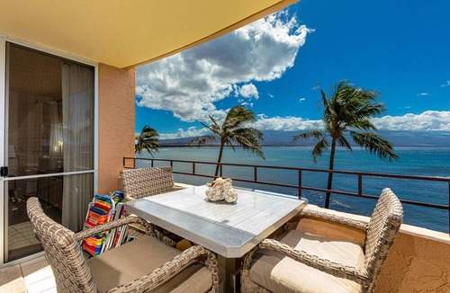 Maalaea Hotel | Island Sands by Coldwell Banker Island Vacations